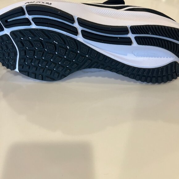 womans nike air zoom Pegasus - Picture 3 of 6